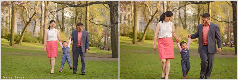 family photo session in central park by daisy beatty photography